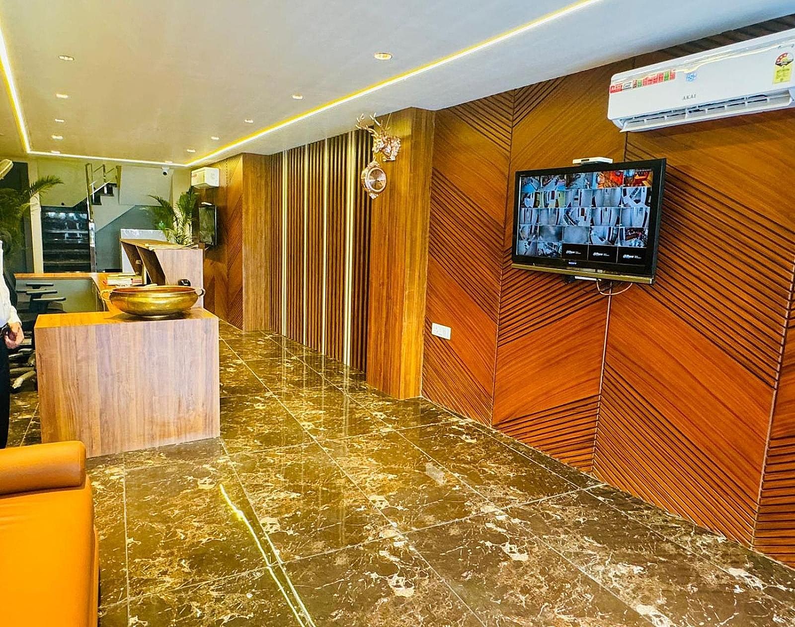 Hotel Najaf Palace 200 Mtrs from Dargah