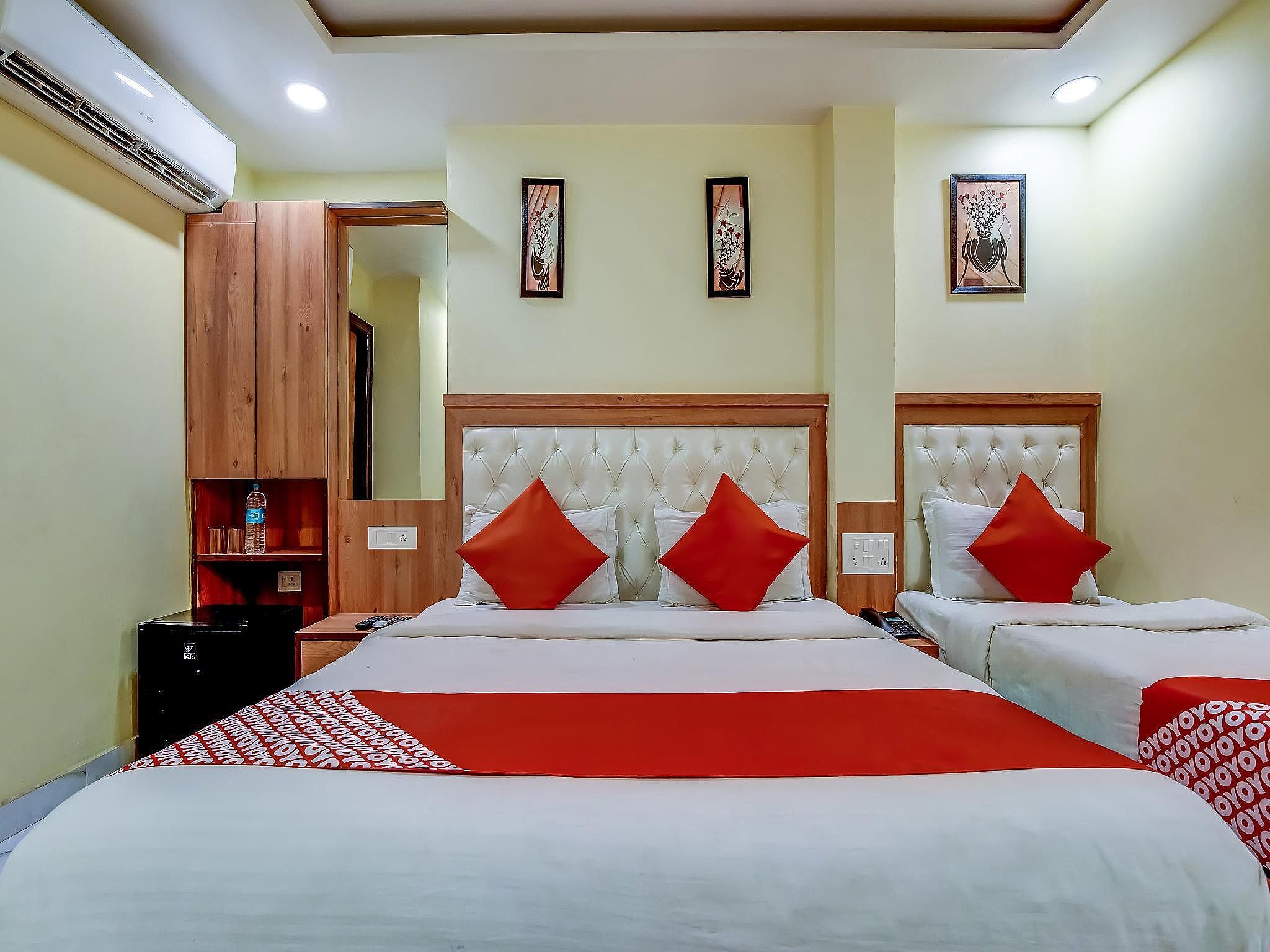 OYO 18867 Hotel Vision Palace Deluxe Double or Twin