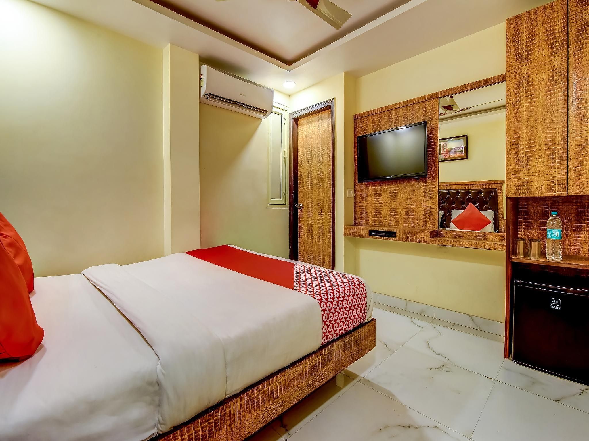 OYO 18867 Hotel Vision Palace Standard Double