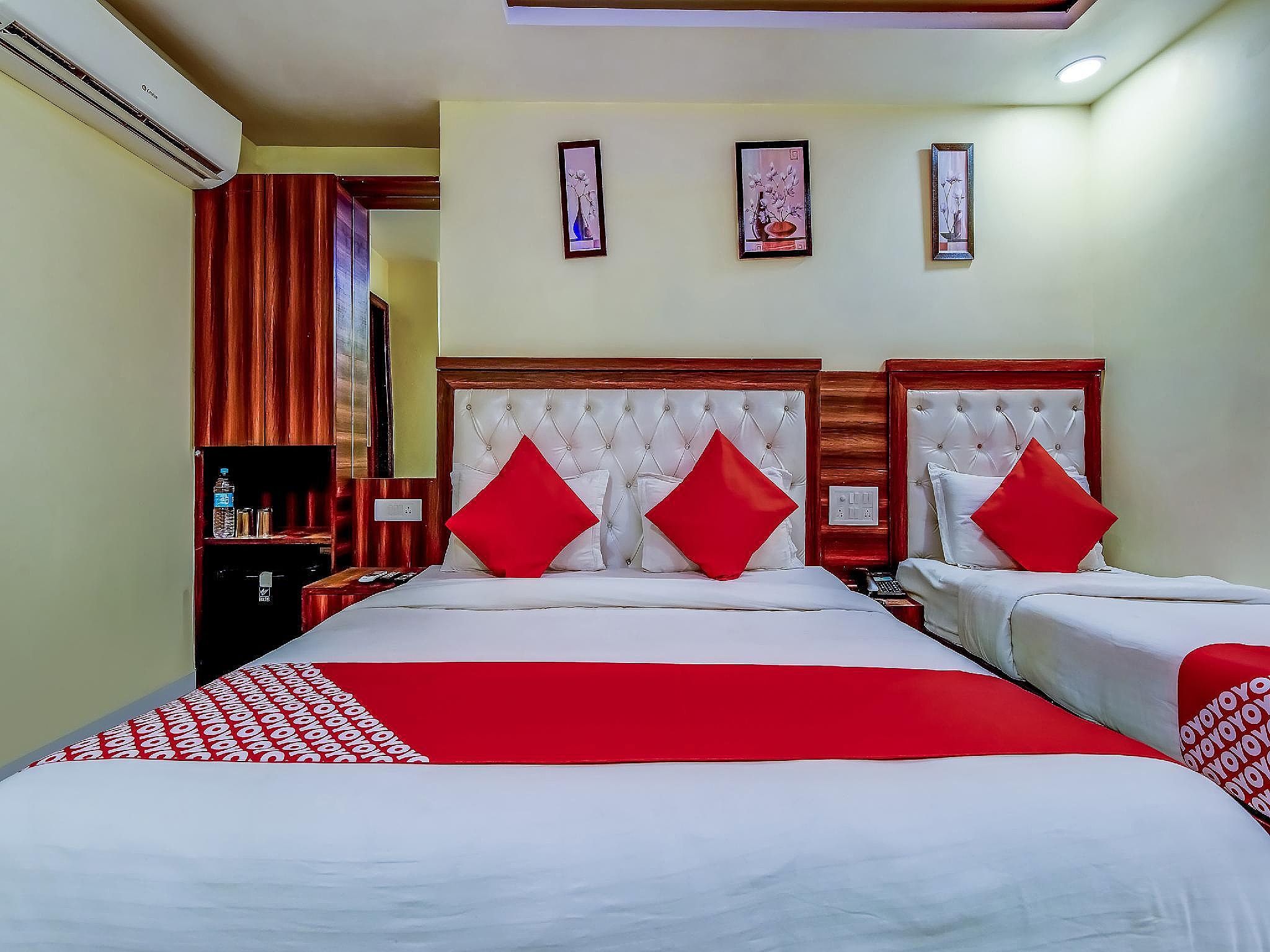 OYO 18867 Hotel Vision Palace Classic Double or Twin