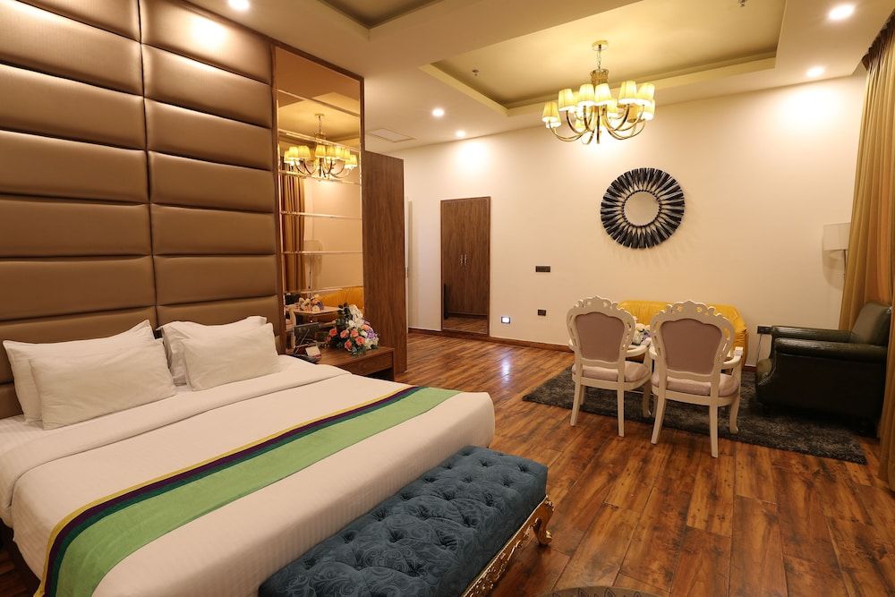 Antilia By Zion Deluxe Room 4