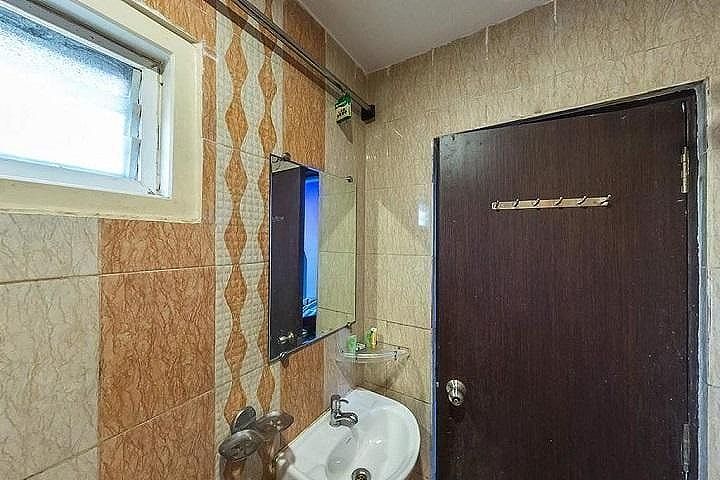 Single Non A/c