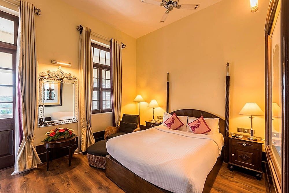 Regal Queen Garden View Room with Balcony