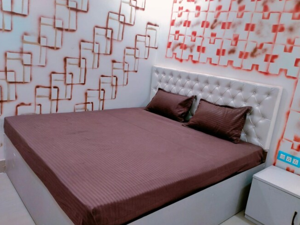 Hari International Deluxe Room