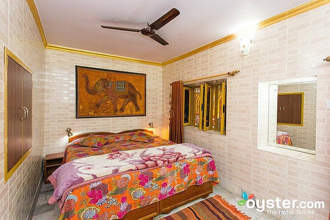 Ganpati Guest House Budget Double or Twin Room 2