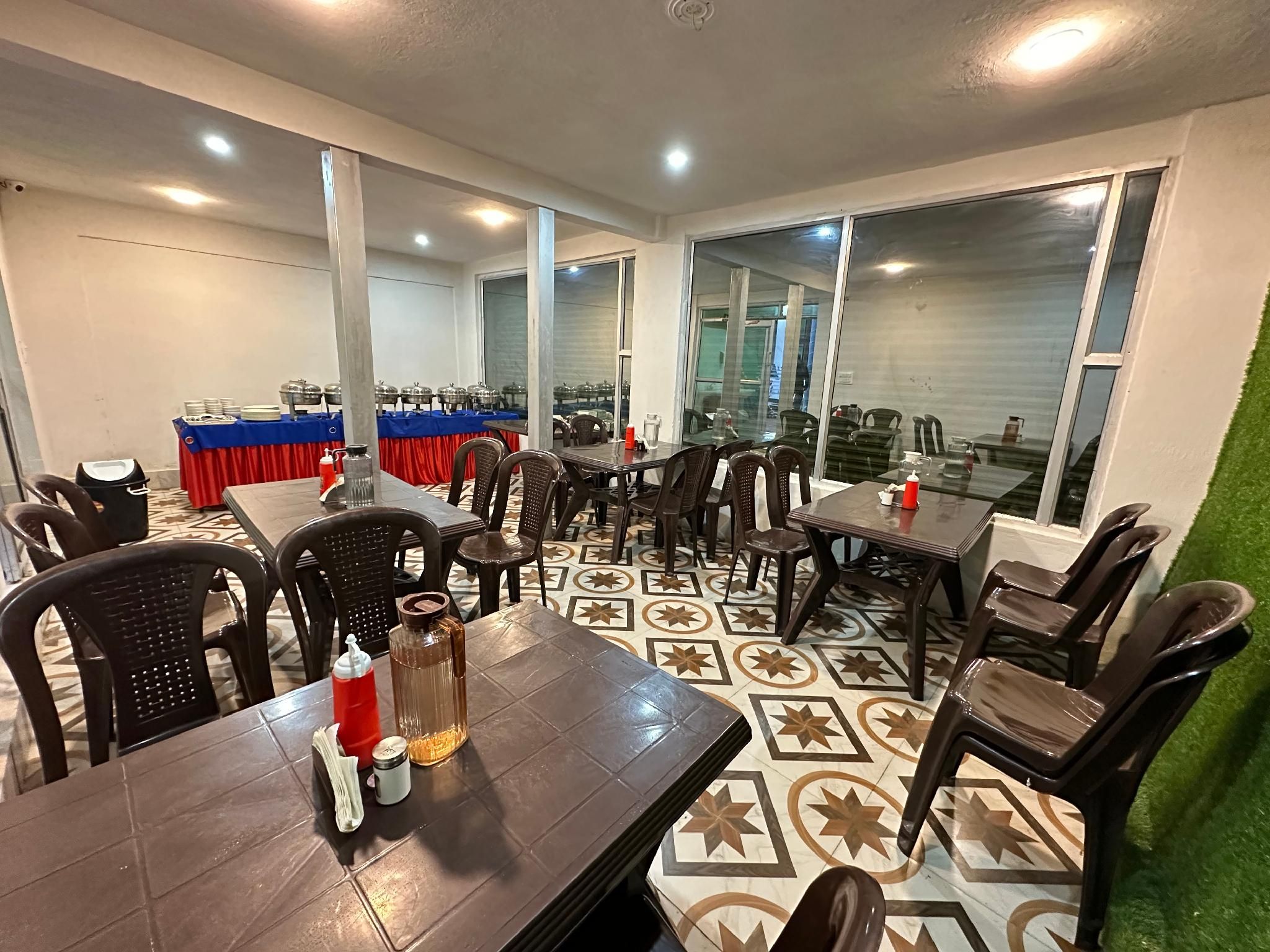 Food & Dining