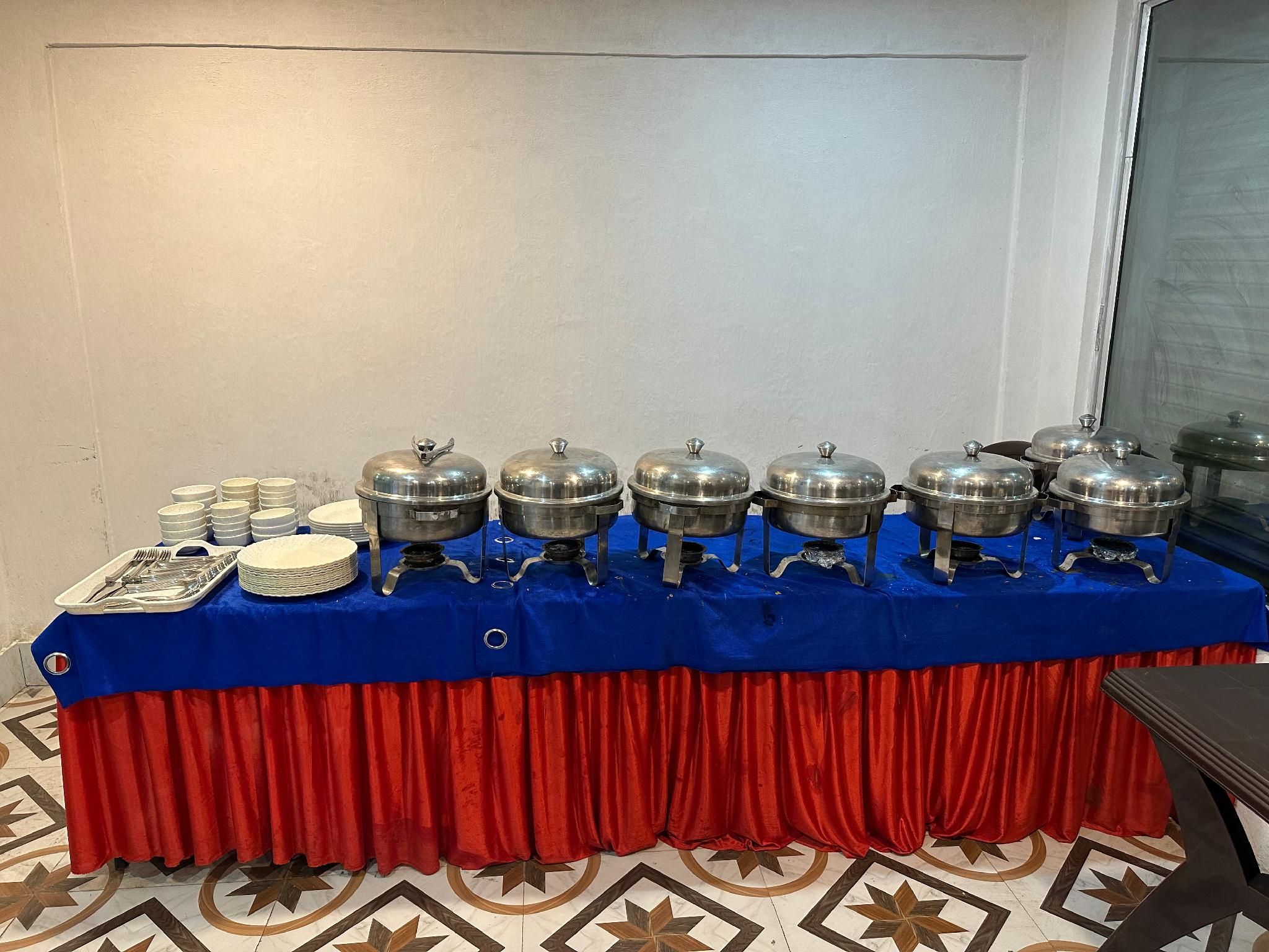 Food & Dining
