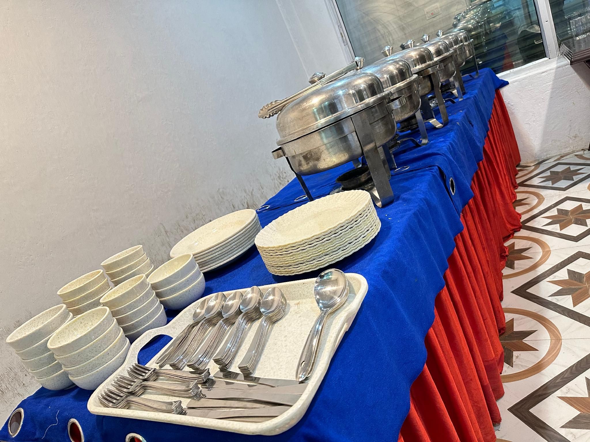 Food & Dining