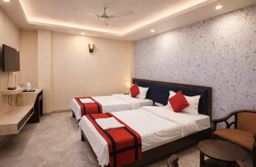 Hotel Delight Deluxe Deluxe Room ( Twin Bed) 2