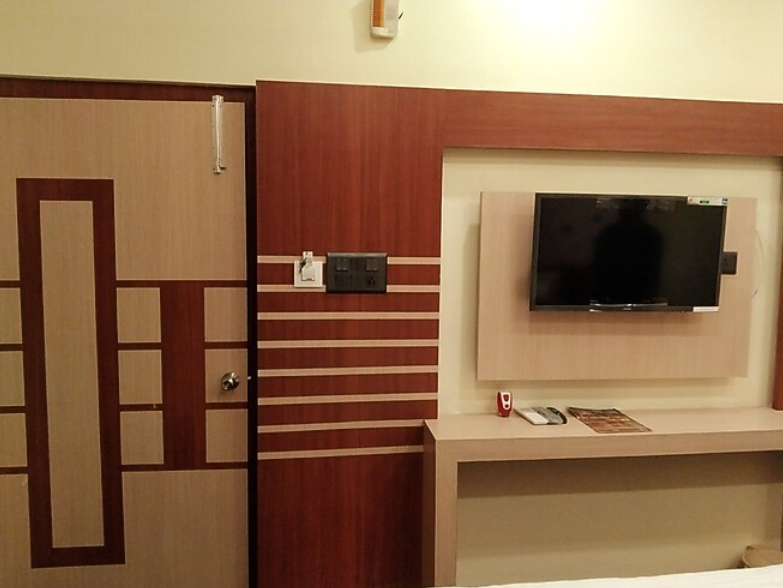 Hotel Delight Deluxe Super Deluxe Room 3