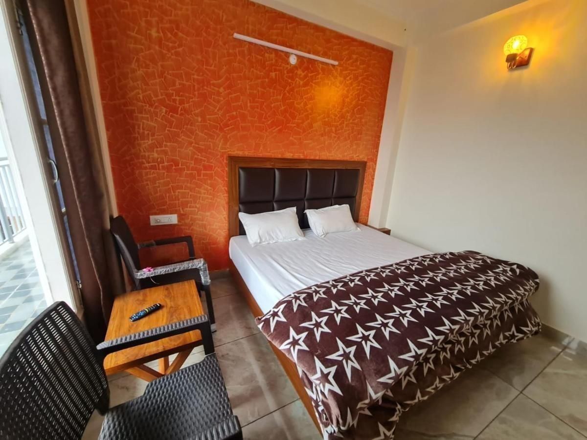 Deluxe Double Room with Valley View
