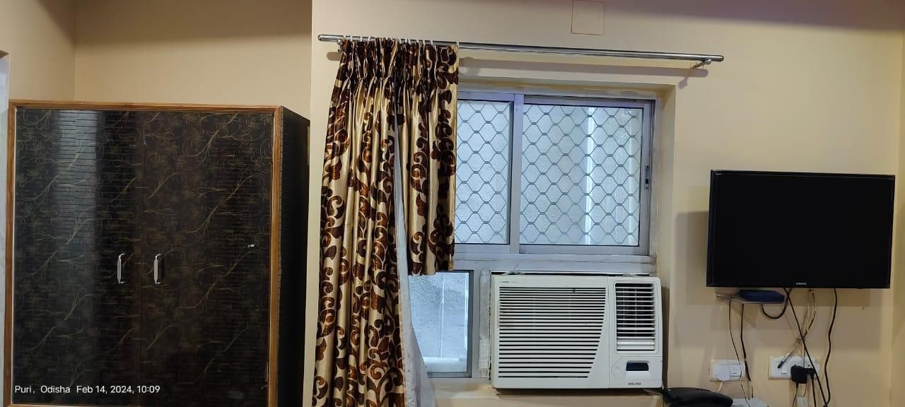 Deluxe - Air Conditioning