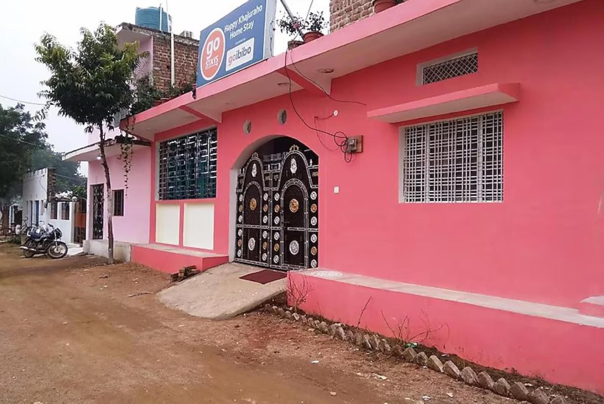 Goroomgo Happy Homestay Khajuraho