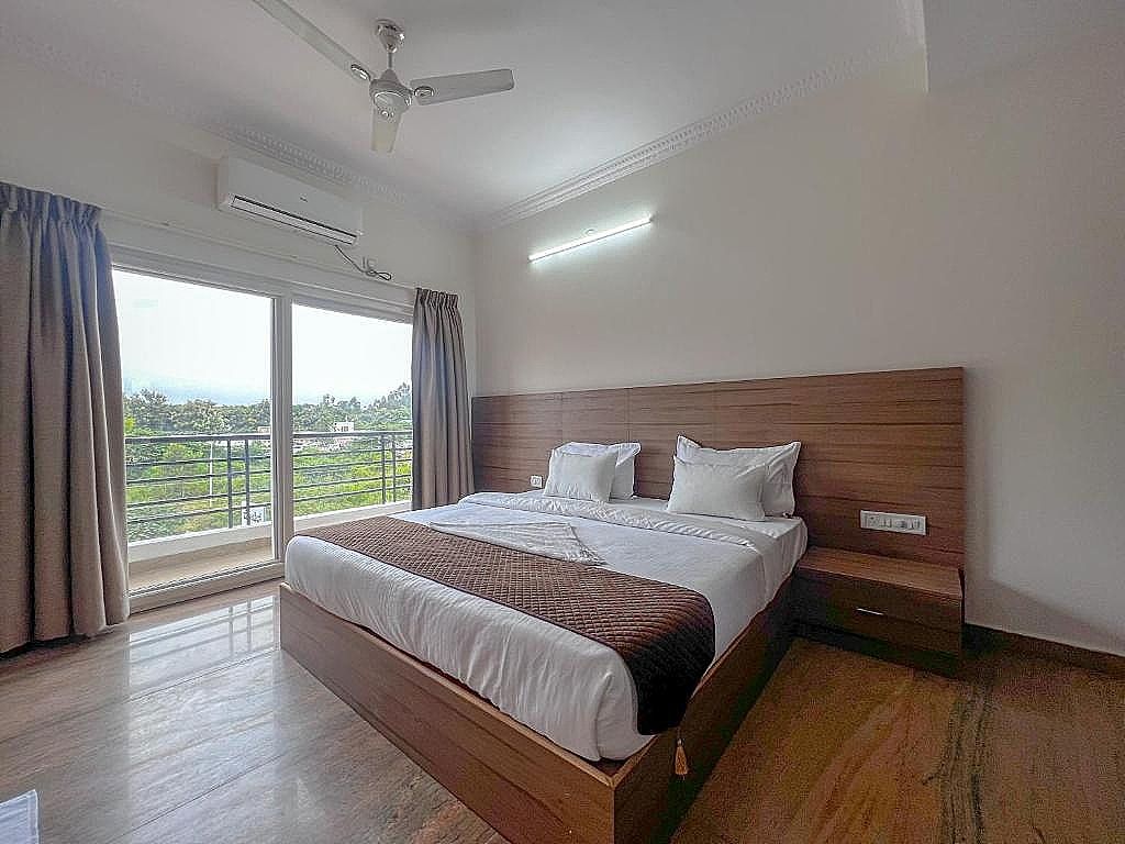 Deluxe Room with Balcony