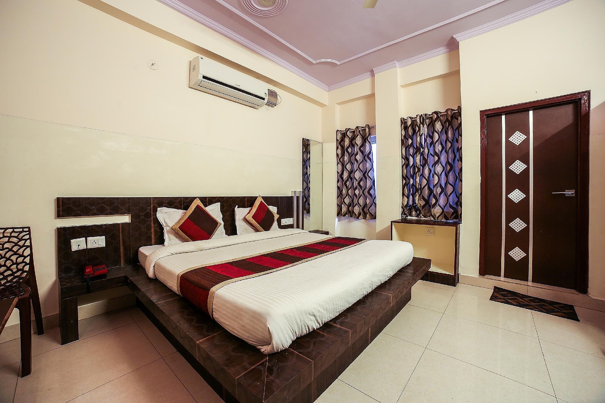 SPOT ON Room without Air Conditioning