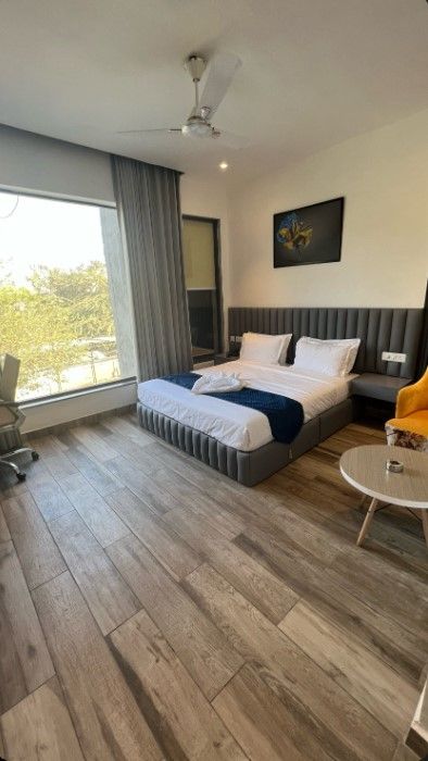 Honeymoon Suite Room