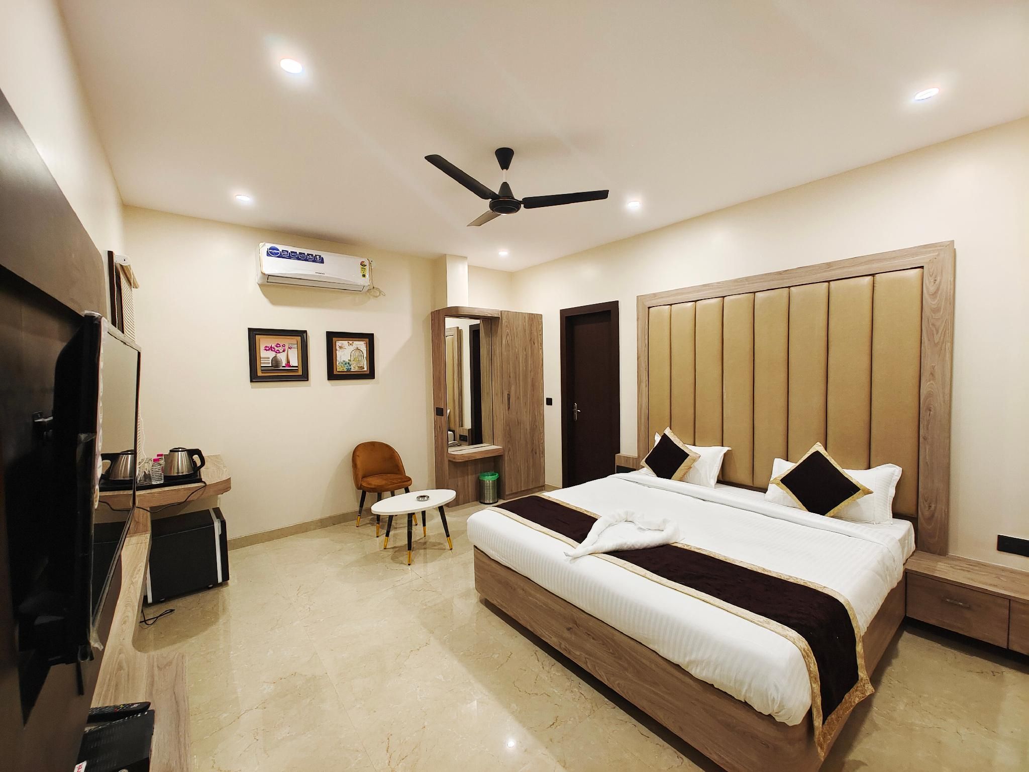 Hotel Radha Residency Executive Room 3