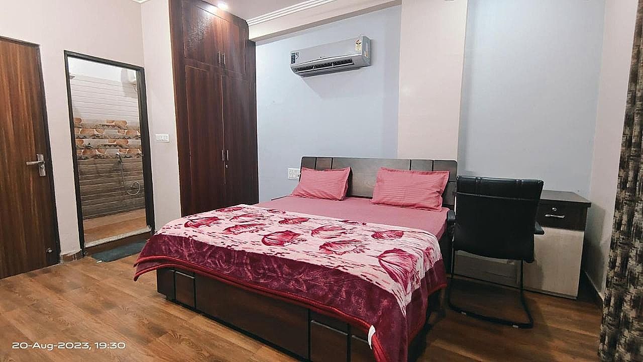 Luxury room set OSHO Villa Double Room with Garden View