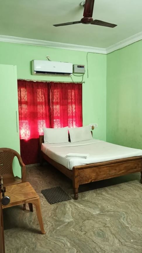 Deluxe Air Conditioning Room 