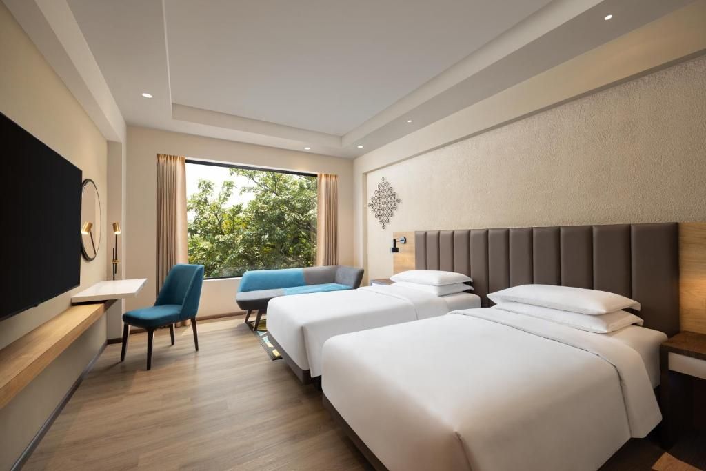 Suite, 1 King Bed with Sofa bed (High Floor)