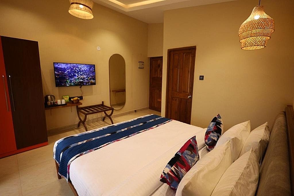 Foxoso Aaristo Baga Beach Resort Villa room with Balcony - 2 mins walk to Baga Beach 6