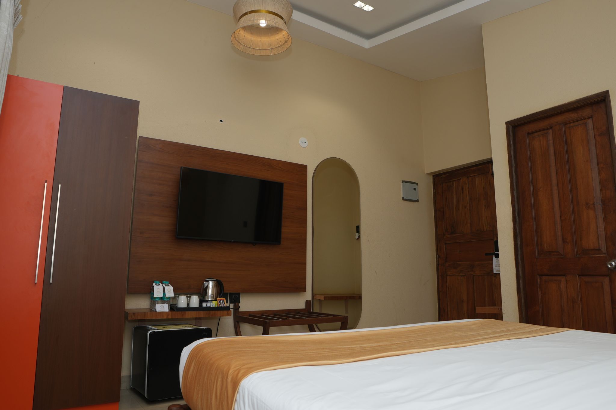 Foxoso Aaristo Baga Beach Resort Villa room with Balcony - 2 mins walk to Baga Beach 7