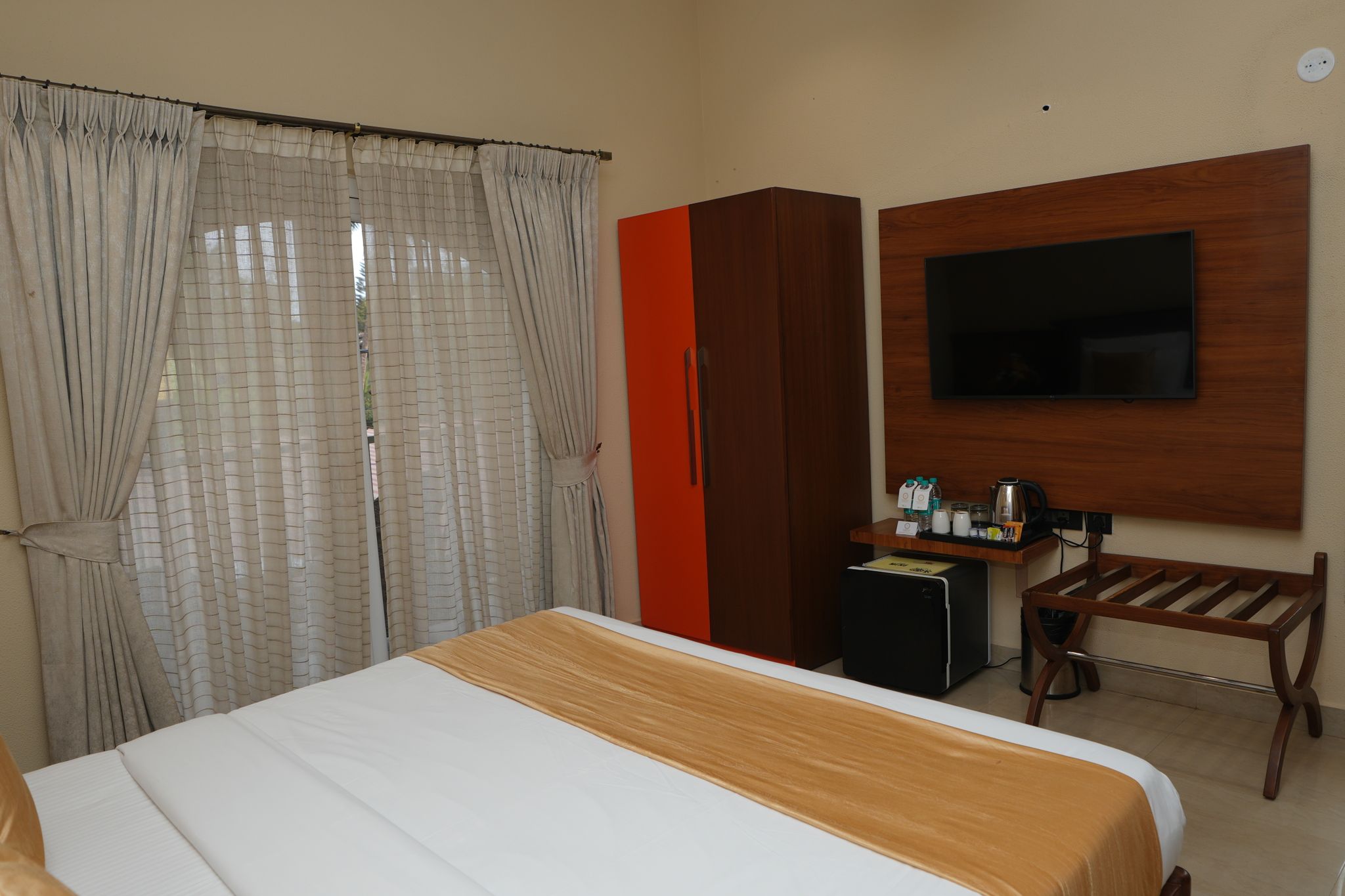 Villa room with Balcony - 2 mins walk to Baga Beach