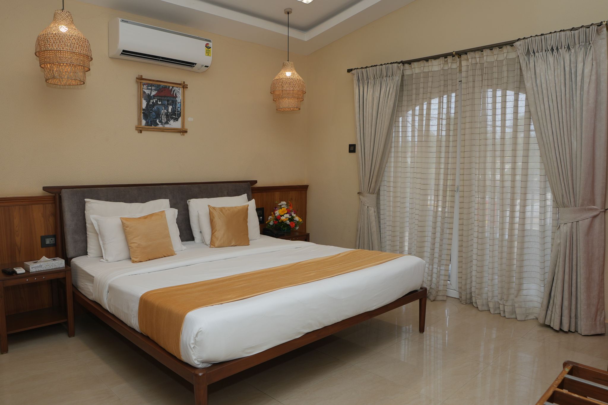 Villa room with Balcony - 2 mins walk to Baga Beach
