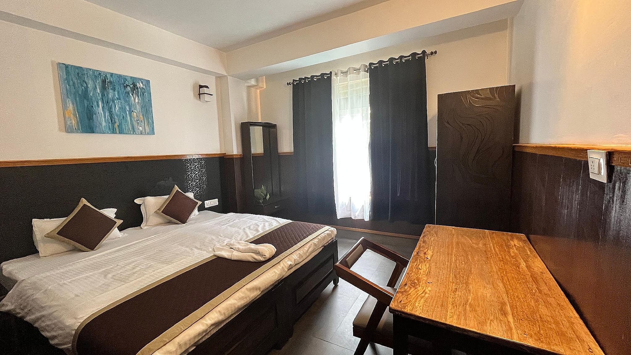Queen Room