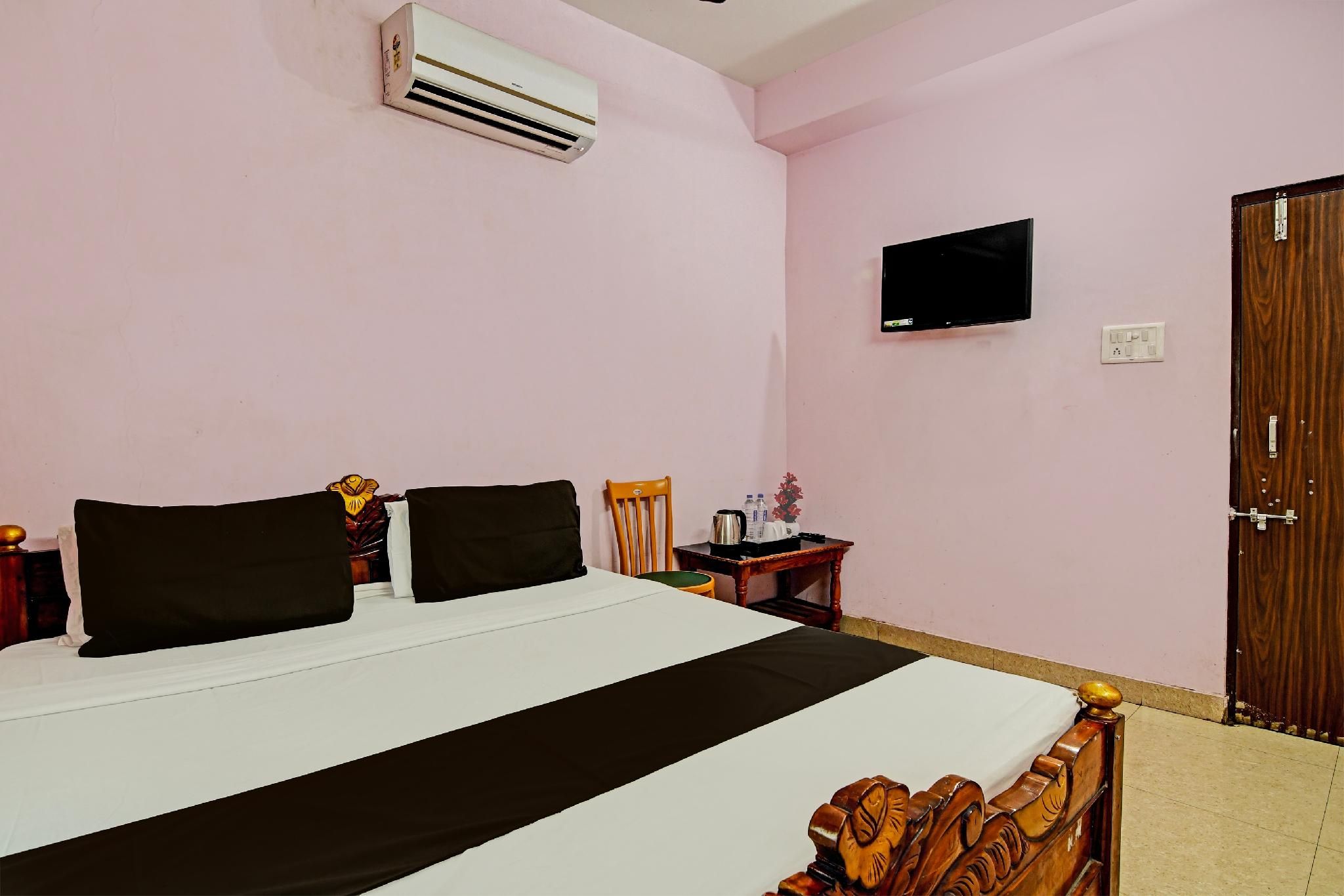 OYO Mahalaxmi lodge Classic 3