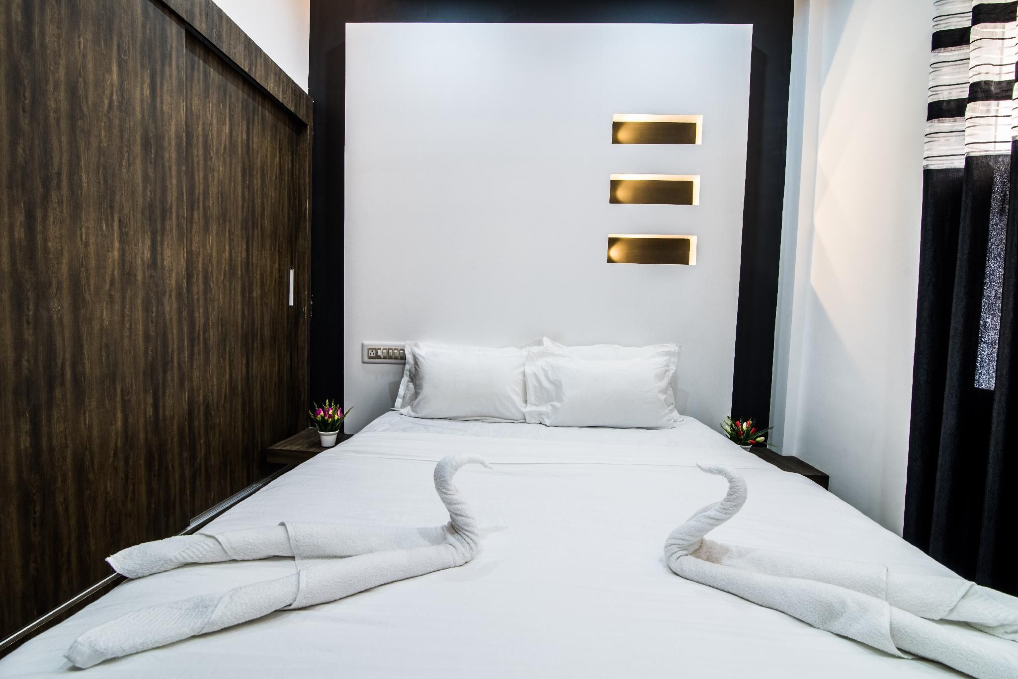 2 BHK Family Suite Room with Corridor Sea View