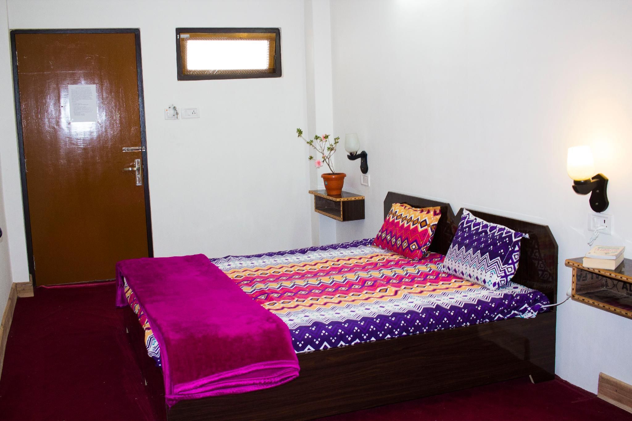 Darjeeling Heights Homestay Deluxe Double Double Room