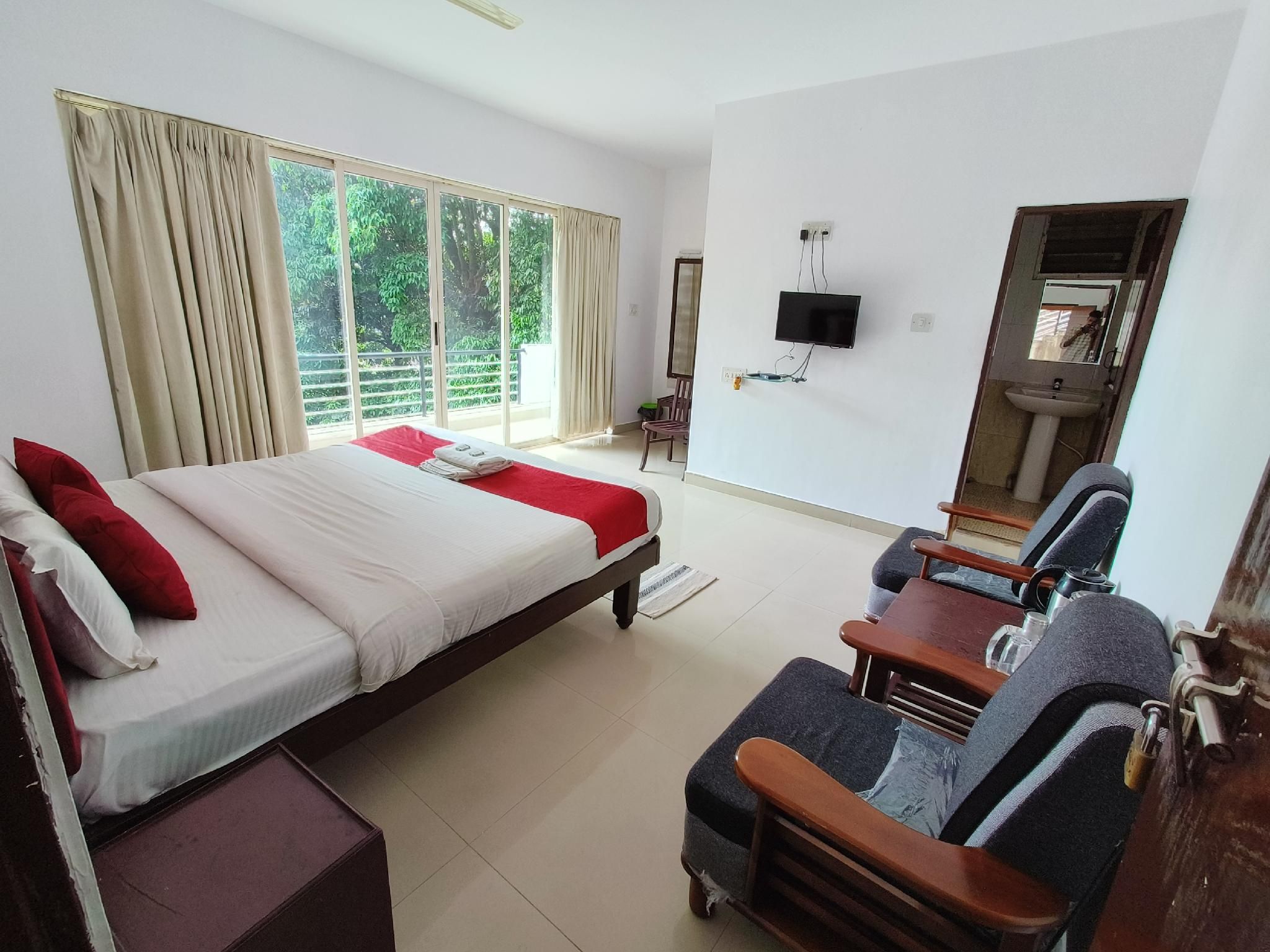 Deluxe Suite Balcony