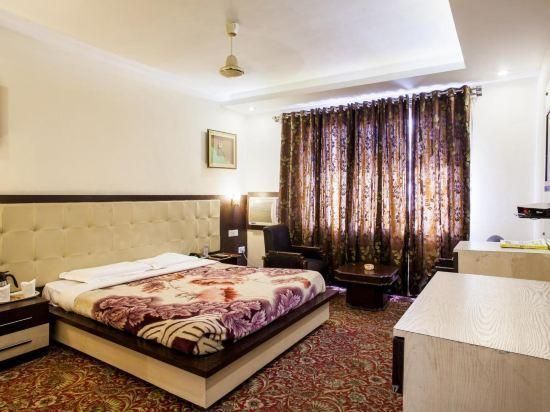 Single Bedded Deluxe Double Room - YCHS - Intech