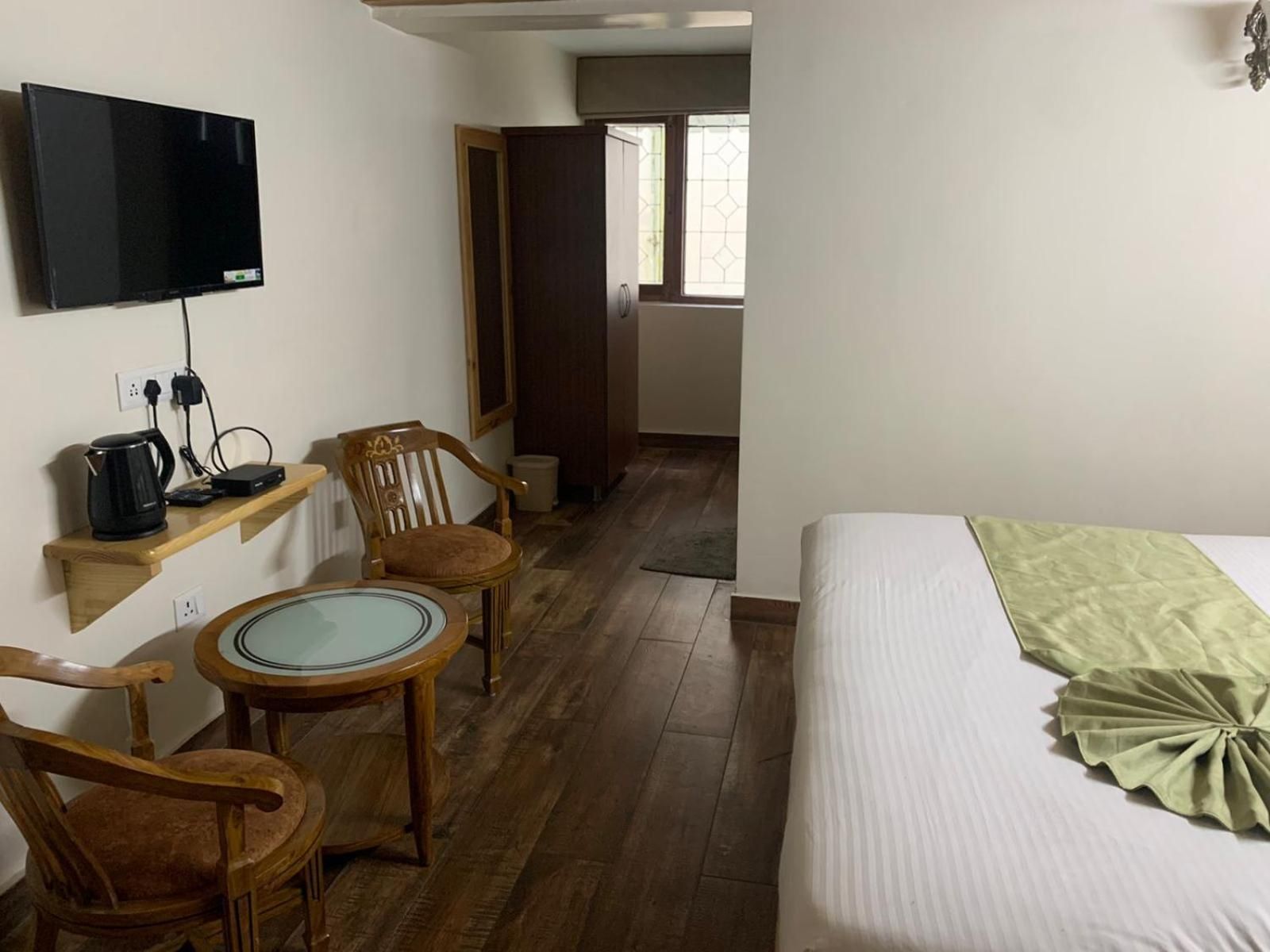 Deluxe Family Room
