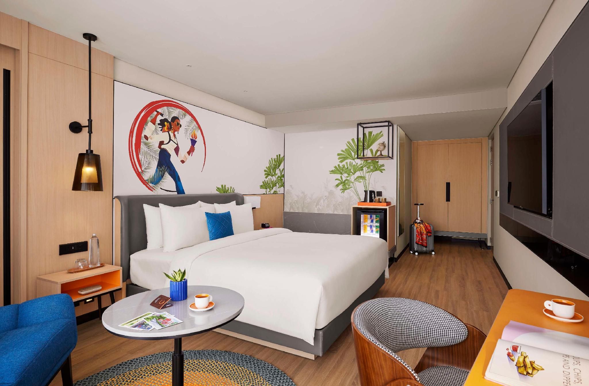 1 King Bed Deluxe