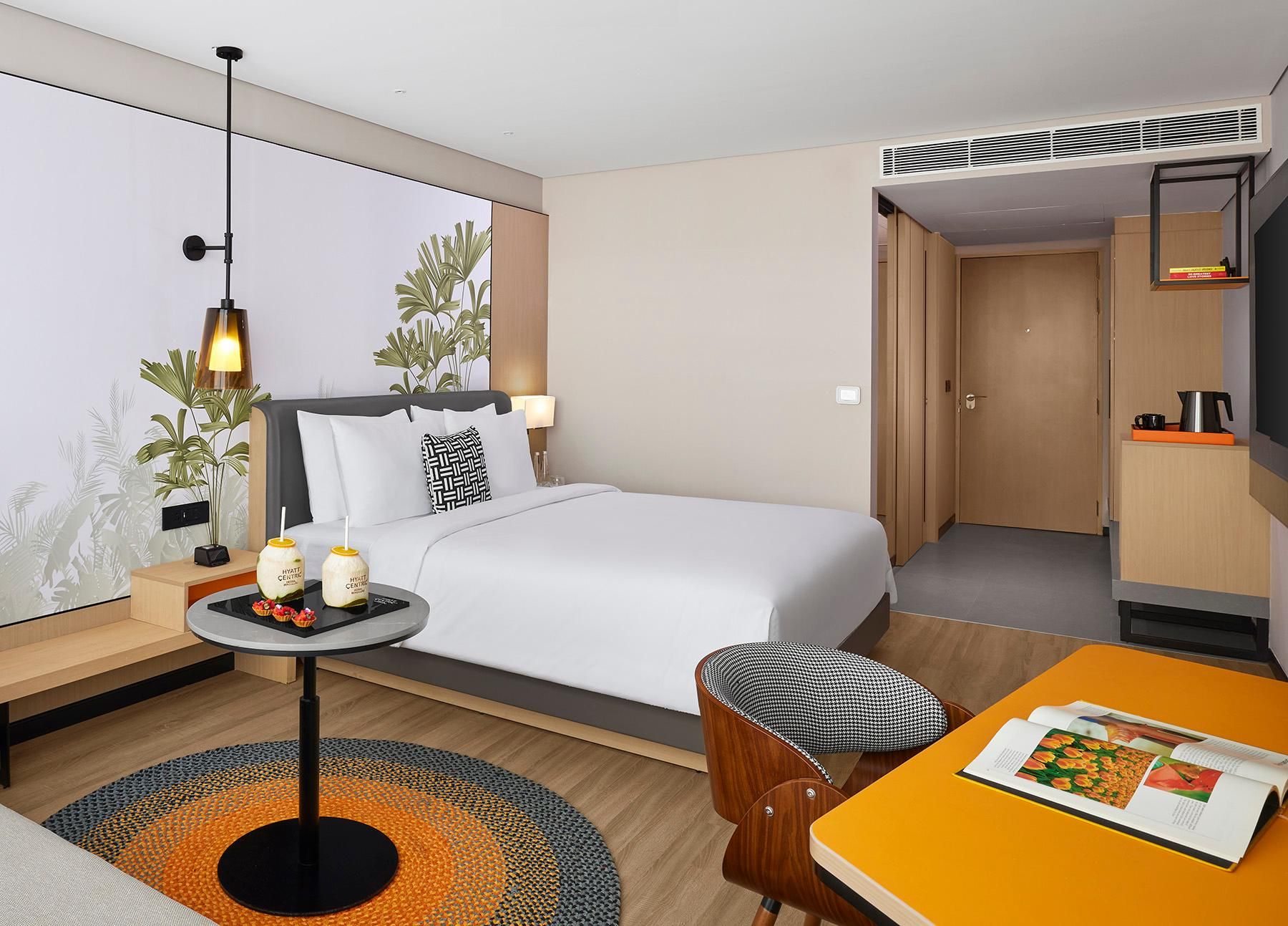 1 King Bed Long Stay