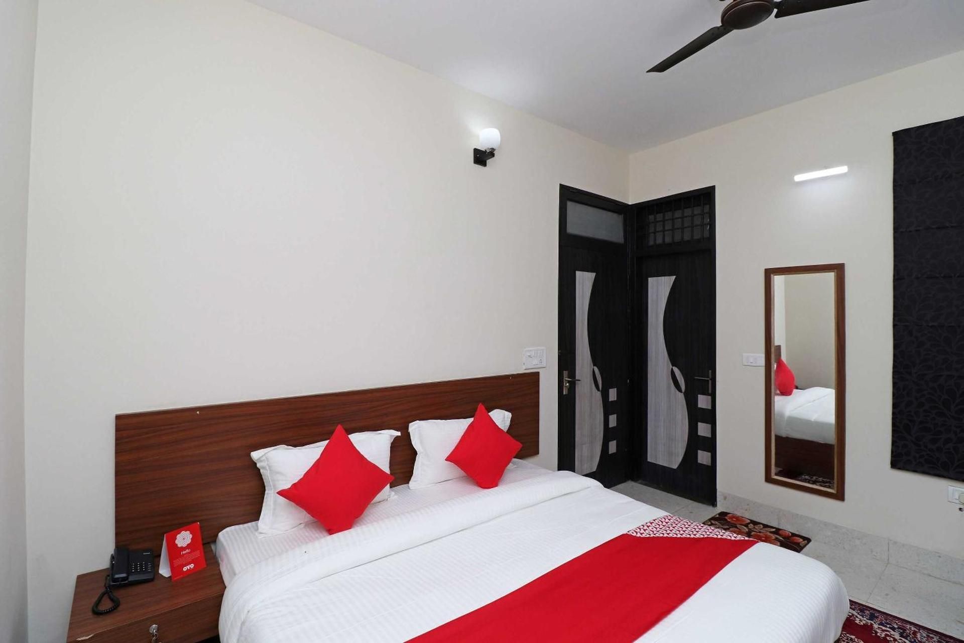 Hotel O Dwarka Palace