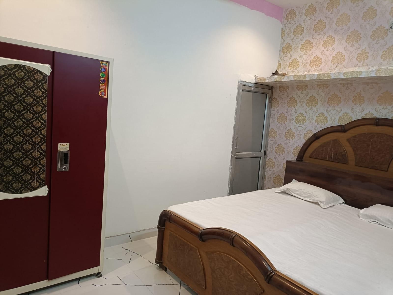 Shree Krishna Homestay Deluxe Home 4