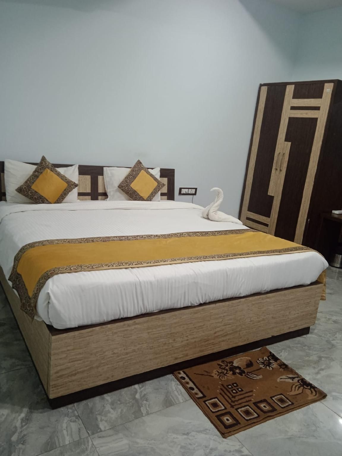 Shree Parivaar Hotel & Resort Deluxe City View