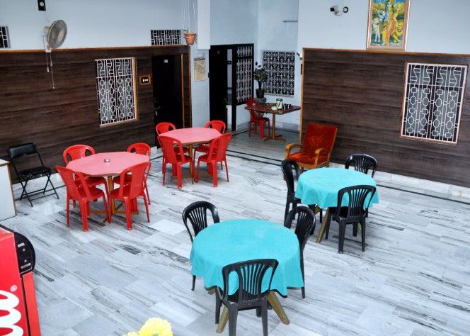 Food & Dining