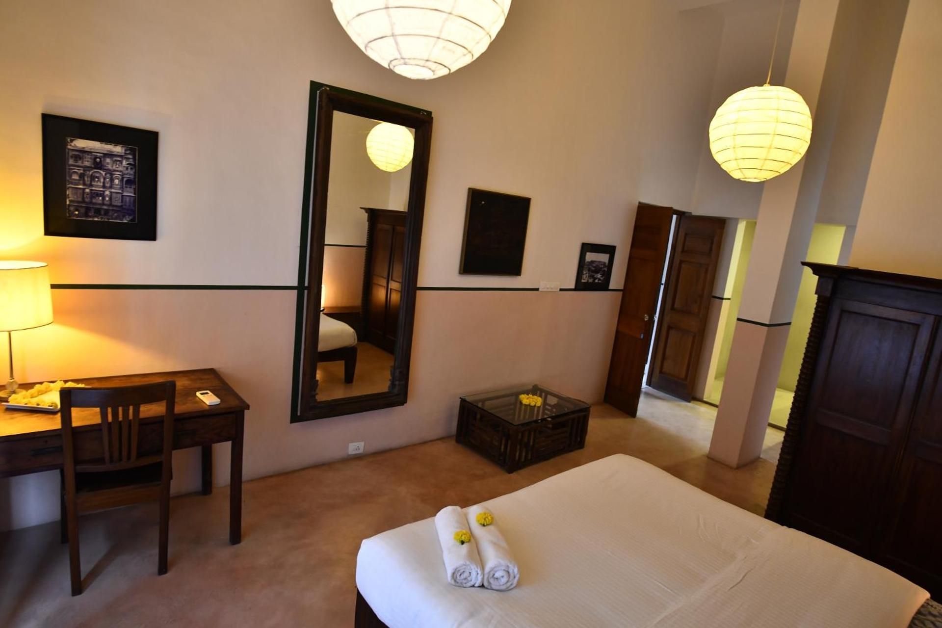 Deluxe King Room