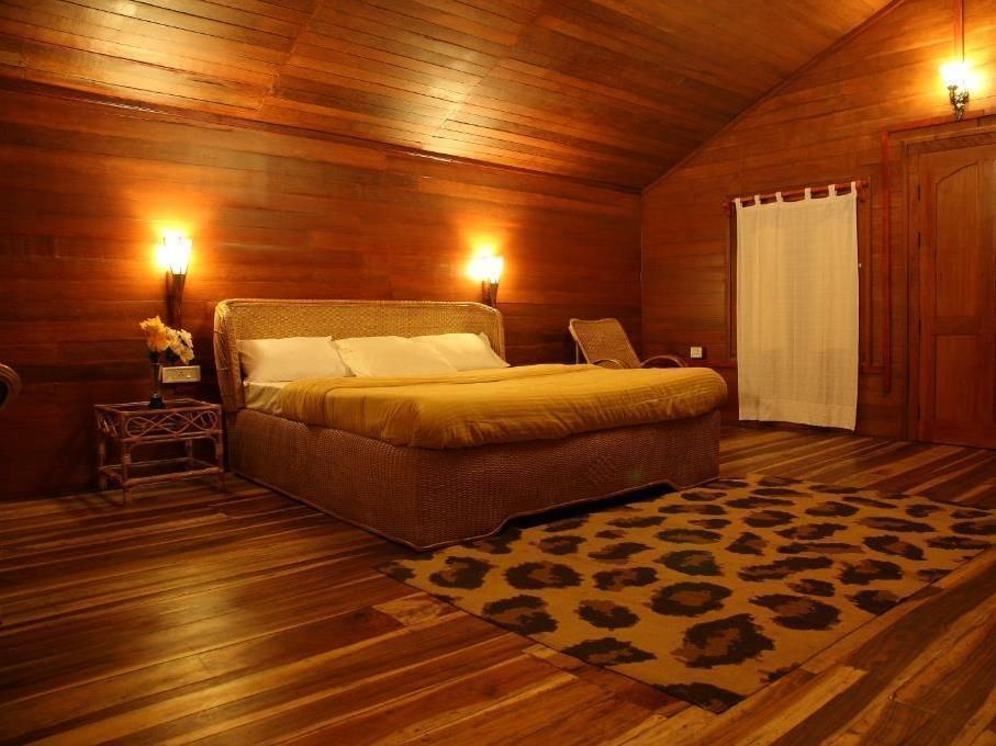 Queen Suite