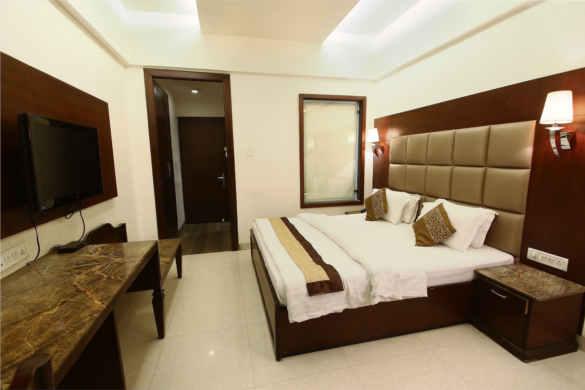 Hotel Abhinandan Gold Deluxe Room 3