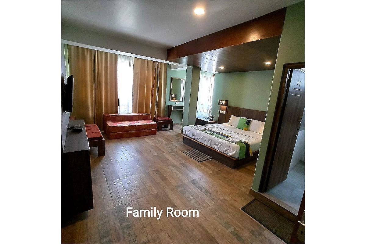Deluxe Family Room