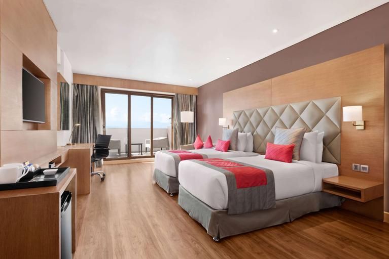 Deluxe, King Bed