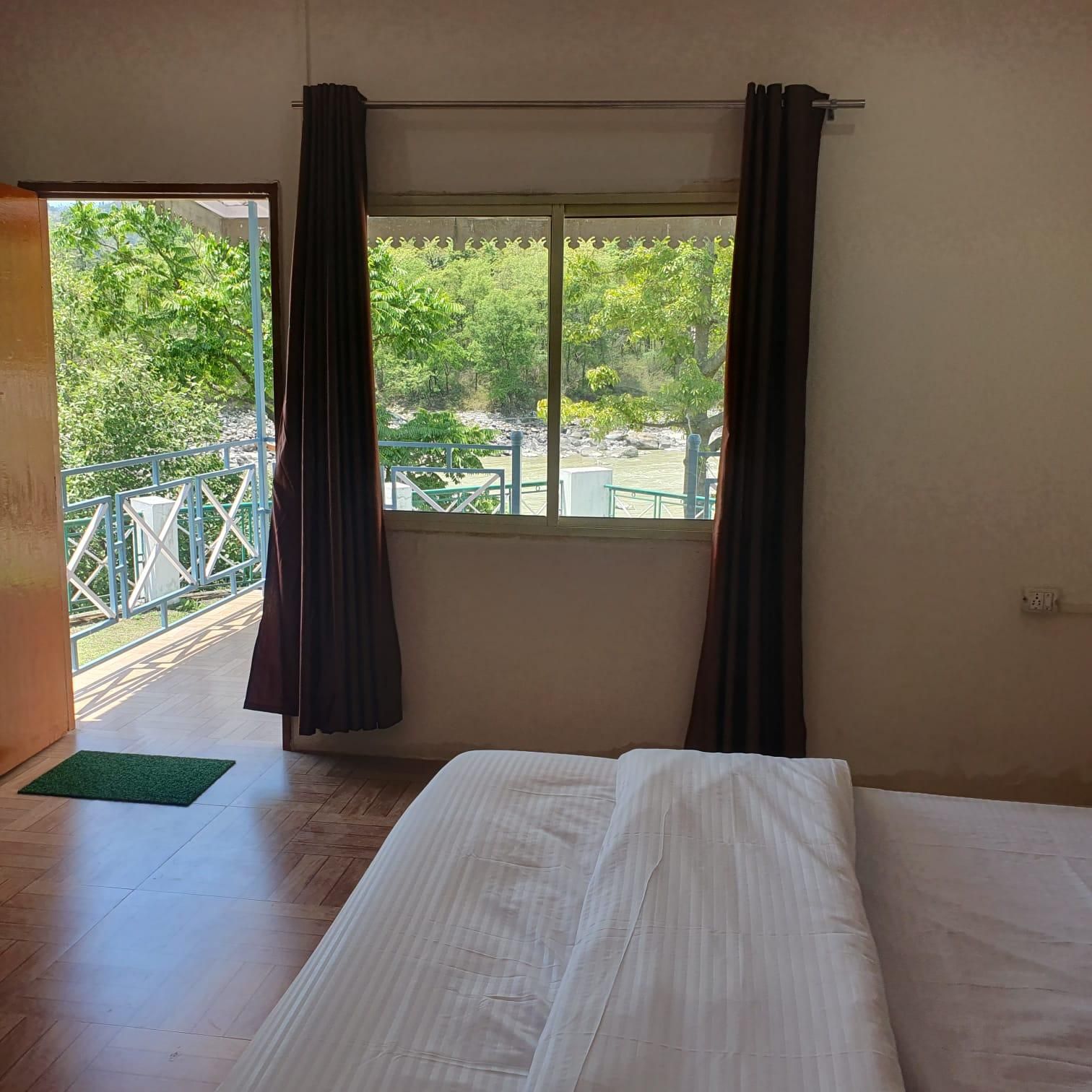 Deluxe Room with Balcony