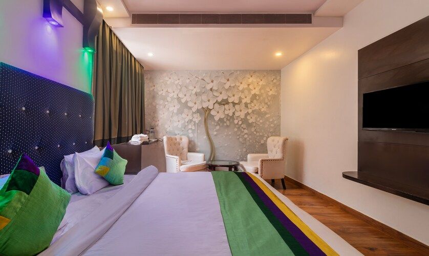 Hotel The Royal Taj Standard Room 3