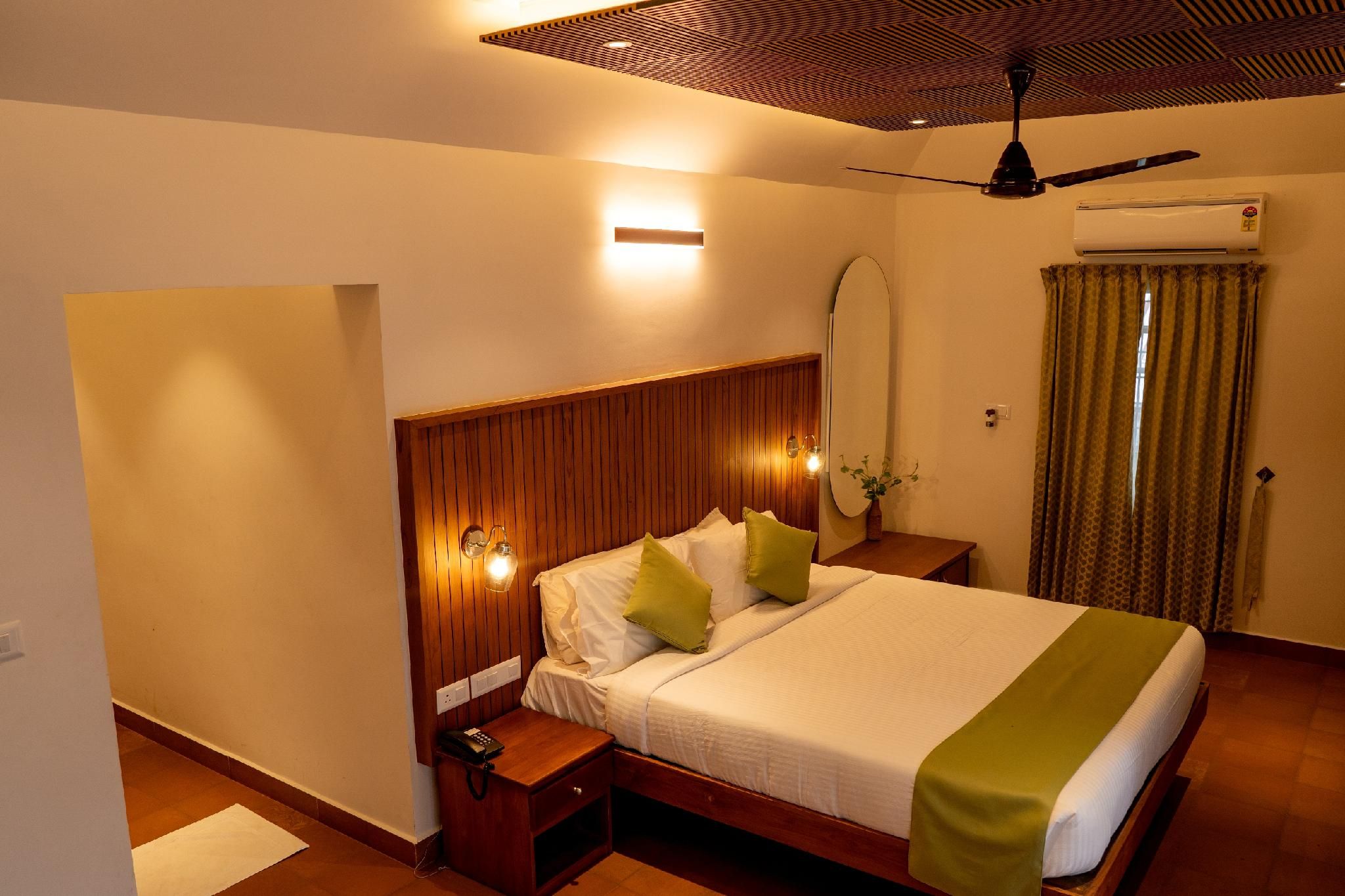 Premium Lake View Room