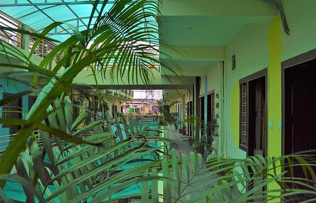 Hotel Atrium Inn